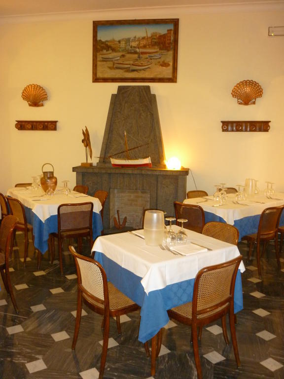 Ristorante Hotel Mira Сестри-Леванте Экстерьер фото